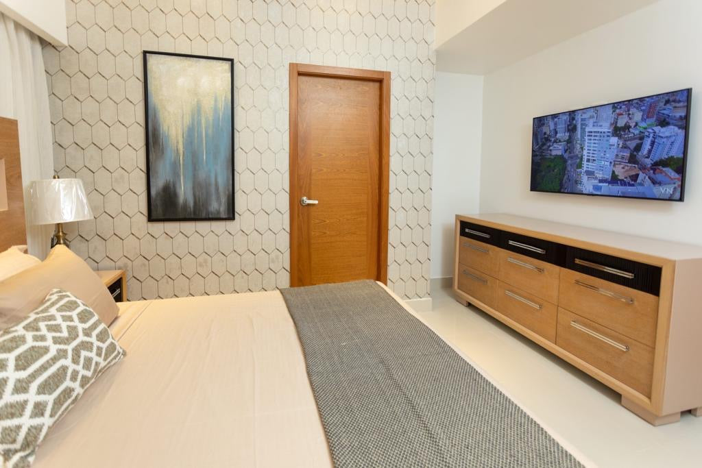 VENDO  APARTAMENTO
ENSANCHE NACO