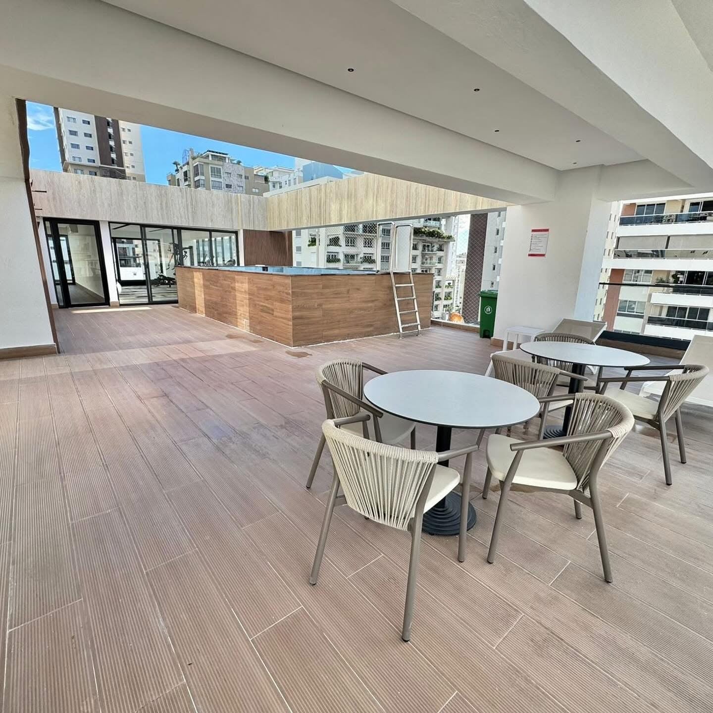 Apartamento en Venta y Alquiler Ens. Paraíso