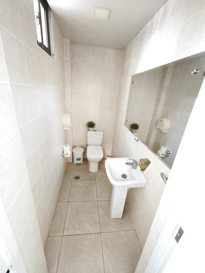 Vendo apartamento en Naco 2da con terraza con ubicación estratégica con salida Rápida a la próximo 27 de Febrero Av. Tiradentes
