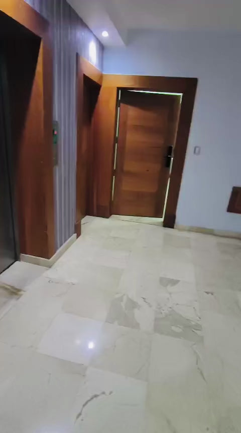 Vendo apartamento en Naco 2da con terraza con ubicación estratégica con salida Rápida a la próximo 27 de Febrero Av. Tiradentes